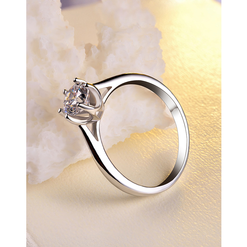 925 plata esterlina anillo de diamante de diamante de lujo ligero de moda clásica simple 1 quilate anillo de seis patas propuesta de boda anillo de diamante