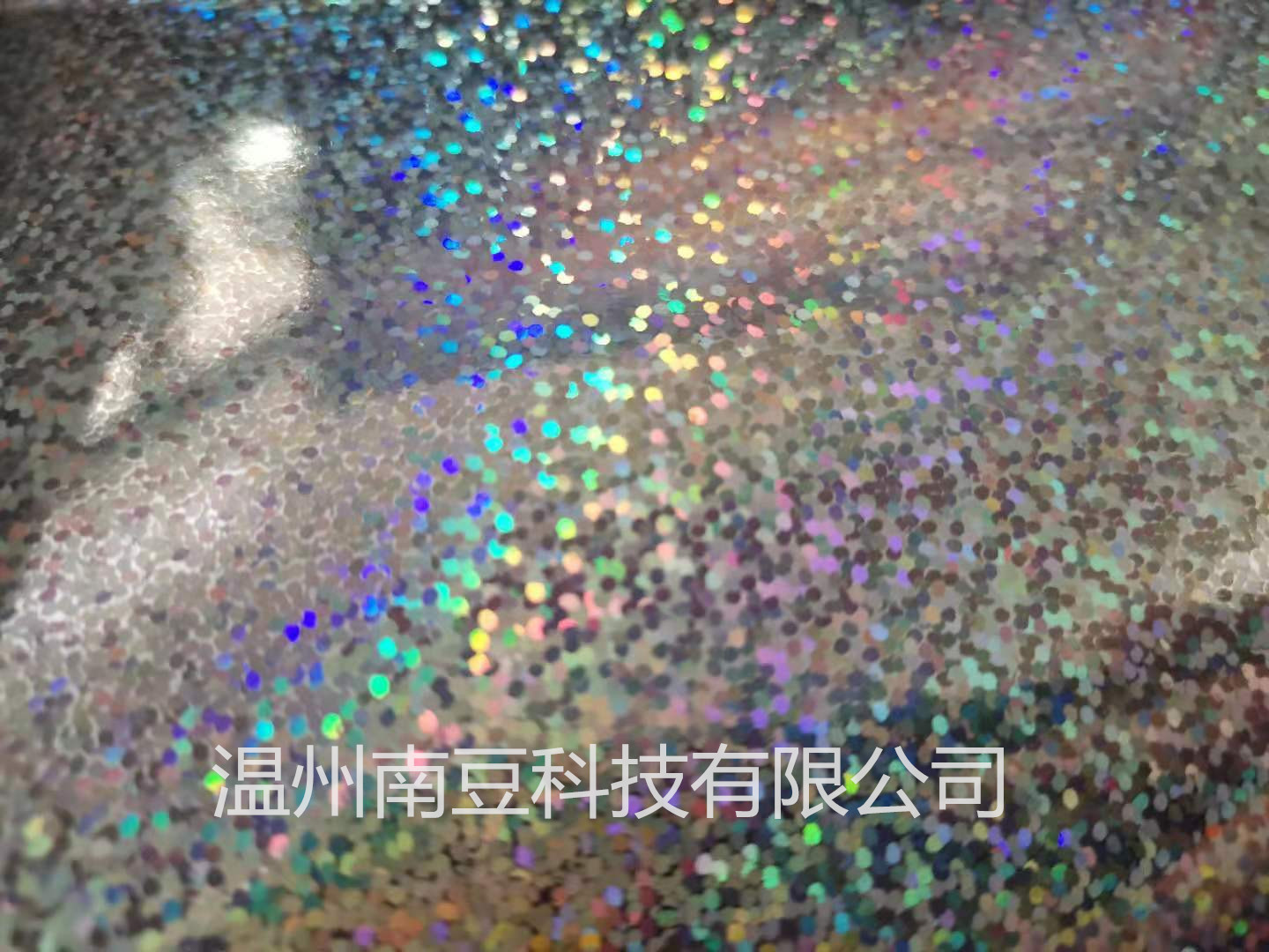 BOPP  PVC包装彩色镭射膜多款多规格 pvc镭射镀铝膜