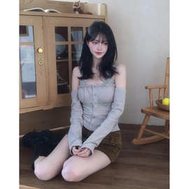 纯欲风一字肩T恤女春季内搭温柔气质修身显瘦绝美长袖打底衫上衣