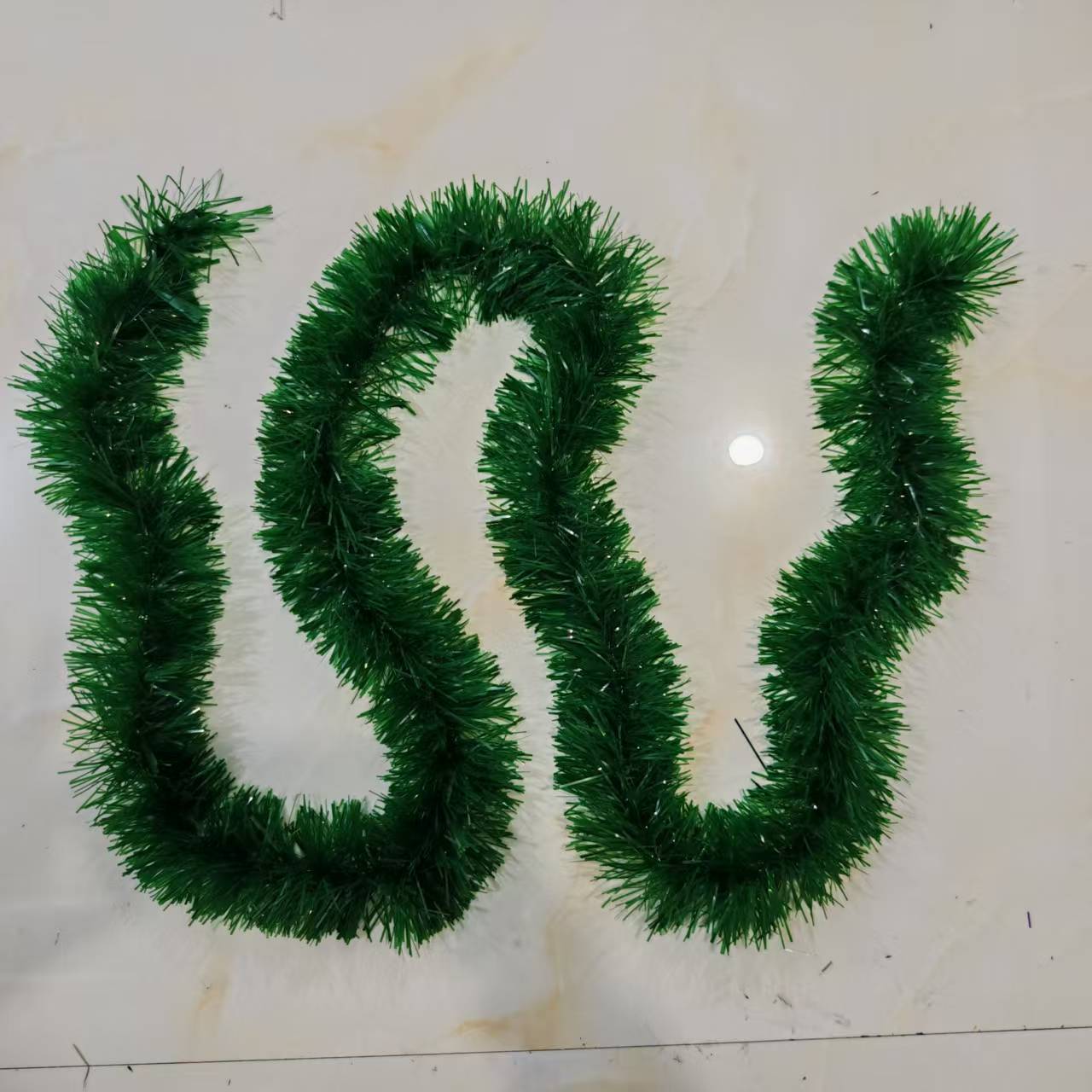 Cinta navideña de 2 metros de color verde oscuro con borde blanco, decoración navideña verde con borde de copo de nieve, 2m de guirnalda navideña.