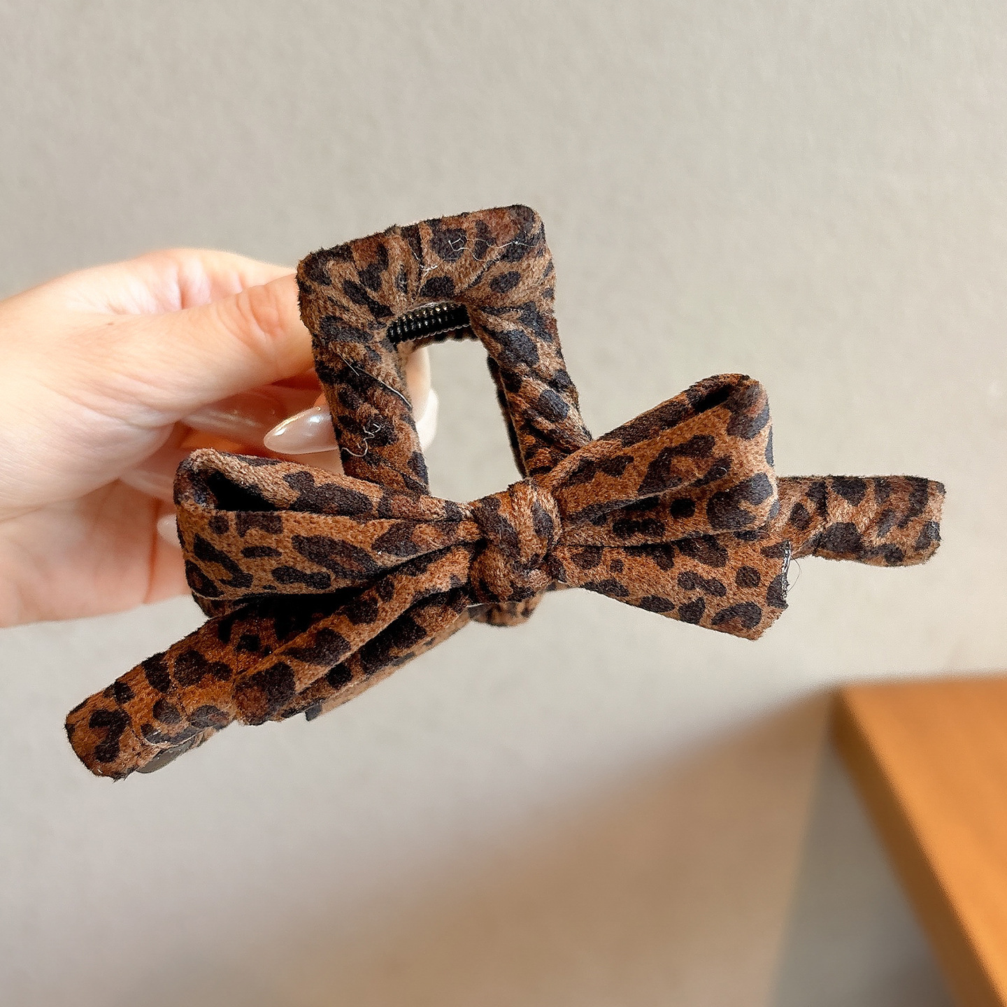 1#Leopard print bow gripper