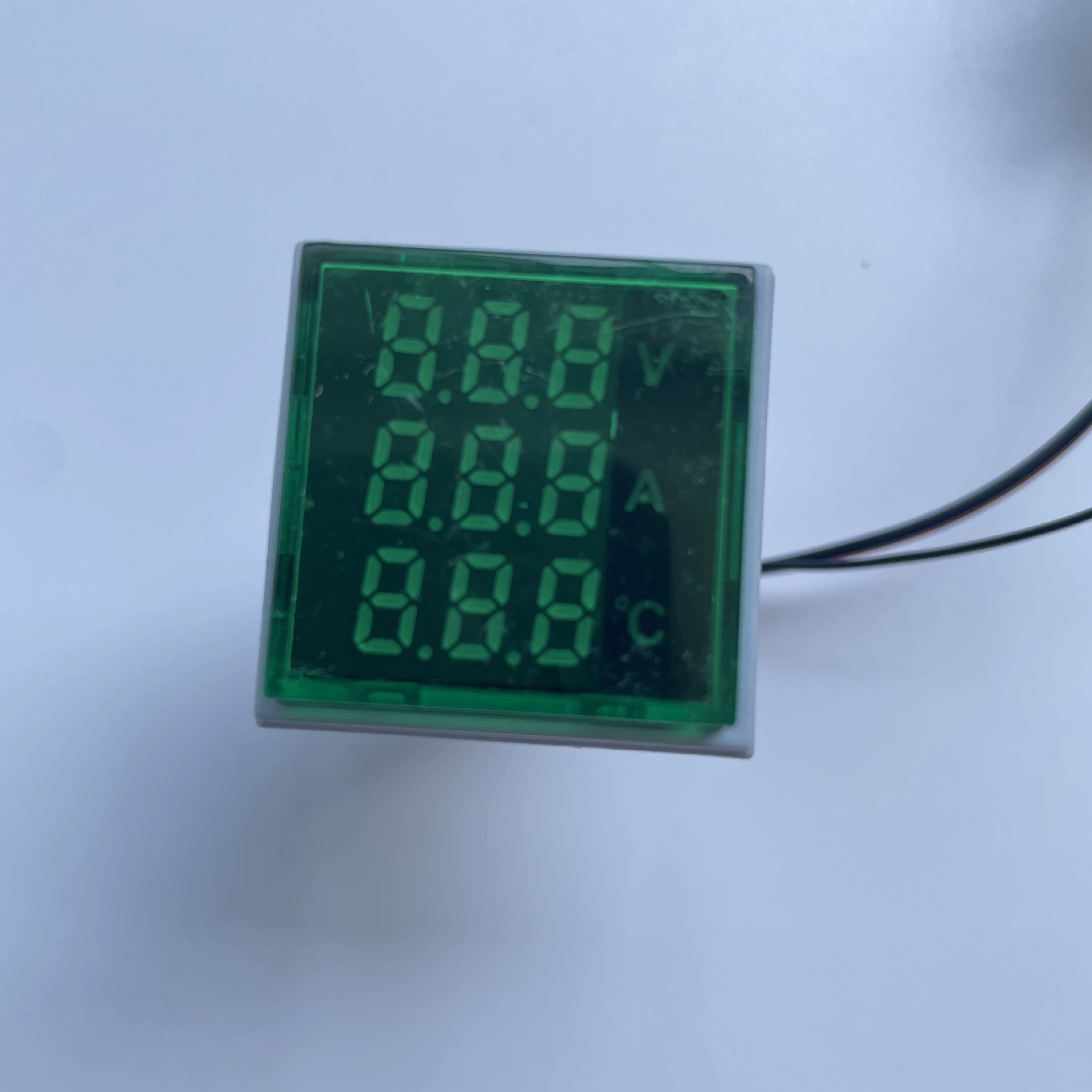 Квадратный цифровой дисплей переменного напряжения и тока температуры три в одном AD16-22VAT индикатор сигнальной лампы красный желтый синий зеленый