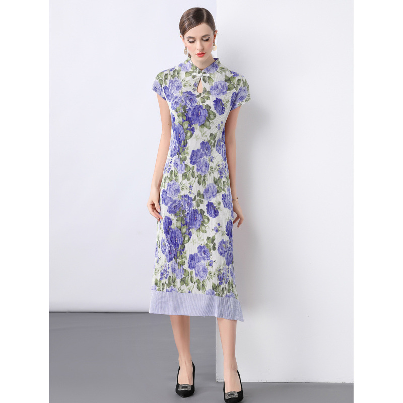 Factory Direct Sale 2026 Fashionable and Elegant Miyake Pleated Gold Spray Dress, Slim Fit and Stylish 2025 New Model