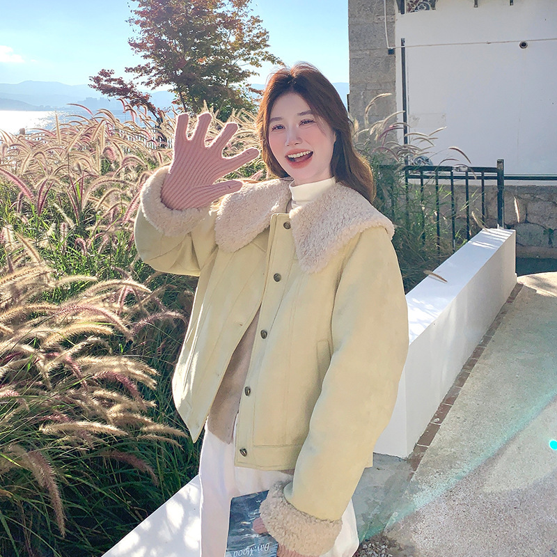 Foreign-style age-reducing doll collar suede white duck down liner coat winter new short down jacket for women