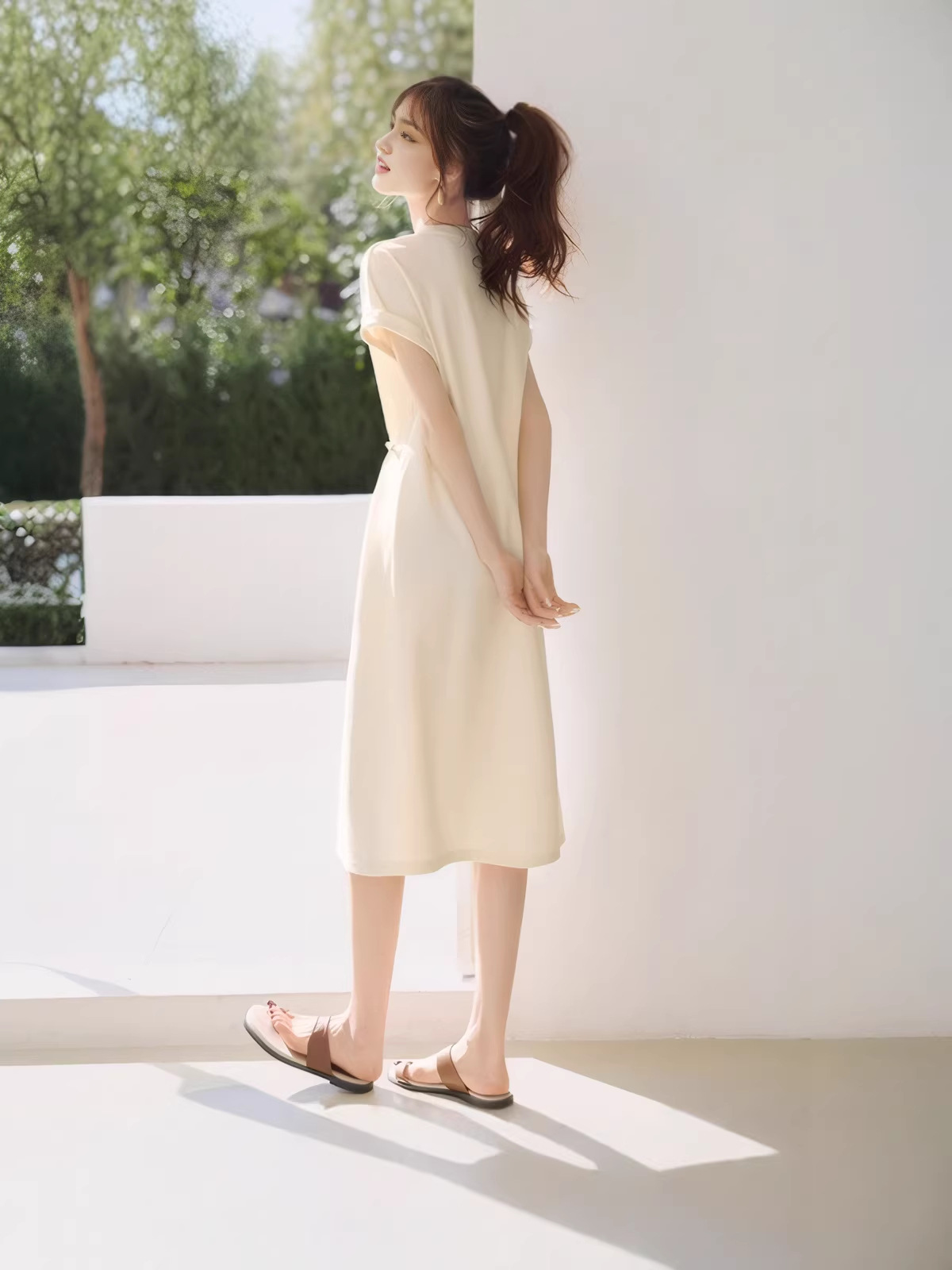 Váy ngắn tay cổ chữ V thắt eo dáng suông mùa xuân hè — màu mơ