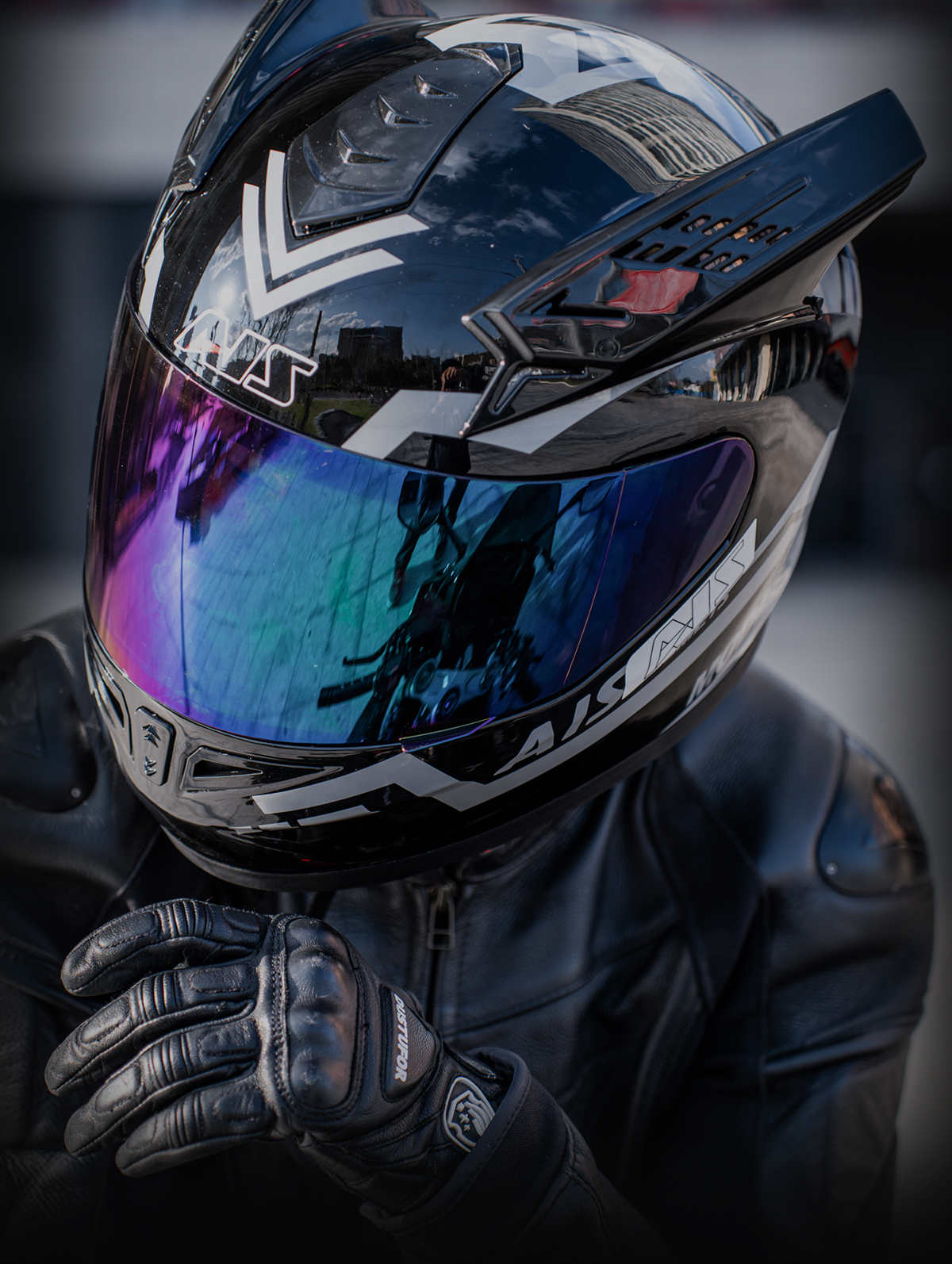 Motorcycle Helmet Full Face Winter Motorbike Helmet with Bluetooth