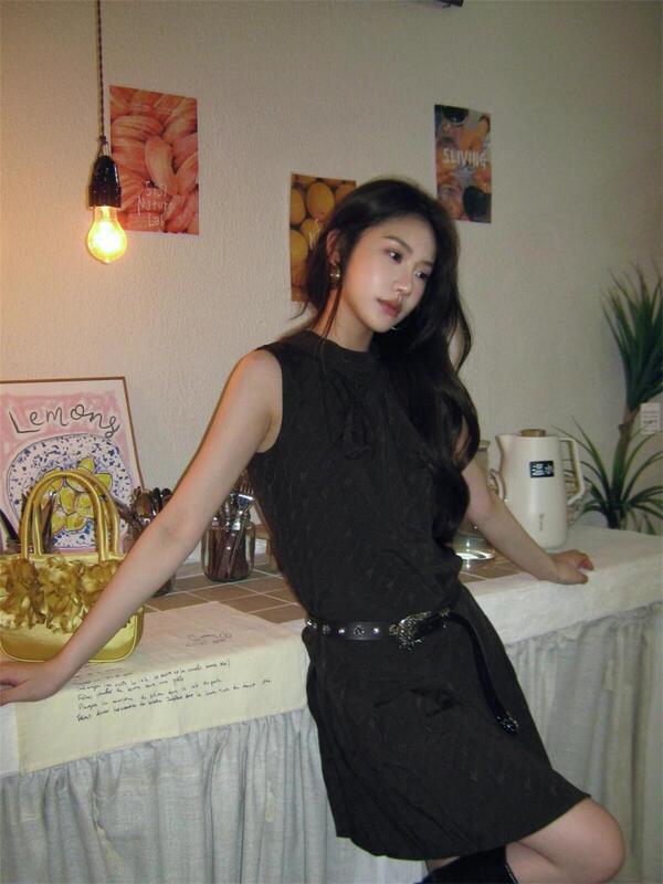 法式背心连衣裙女夏季2025新款高级感气质通勤收腰显瘦百褶短裙子|undefined