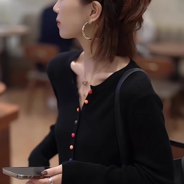 欧货重磅早秋2025新款黑色针织开衫长袖小众洋气女装高级感上衣潮|undefined