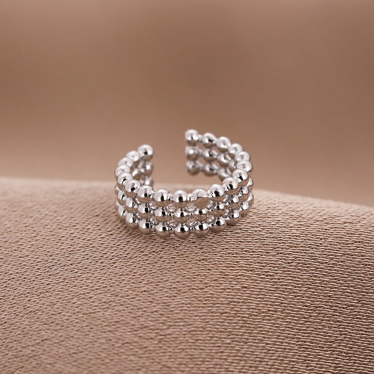 Estilo coreano personalizado pendientes simples de alta calidad en forma de U irregular clip de oreja cuadrada simple clip de hueso de oreja sin oreja al por mayor