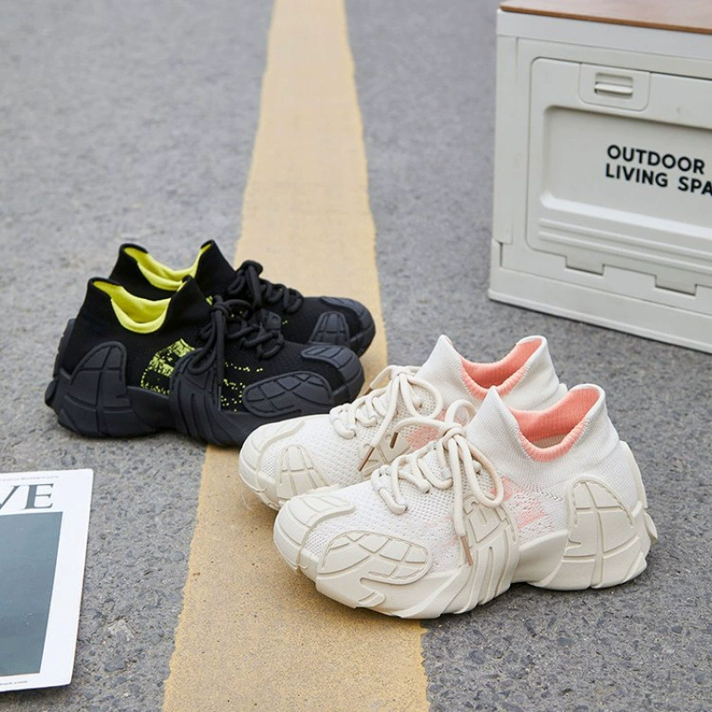 2025 весна и осень новые кроссовки на толстой подошве женские шнуровки нескользящие летающие женские туфли