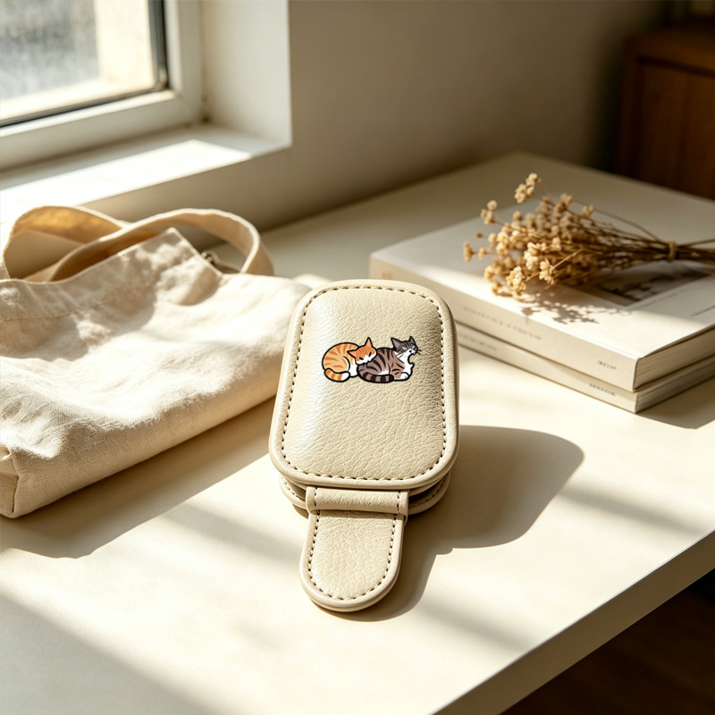 Beige cross-border bestseller sunglasses holder, creative car sun visor storage, cat-shaped car glasses clip