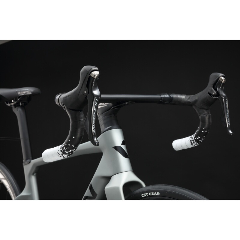 Direct sales from the source factory: carbon fiber bicycles, road bikes, and 700C Shimano Ultegra road bikes Direct sales from the source factory: carbon fiber bicycles, road bikes, and 700C Shimano Ultegra road bikes