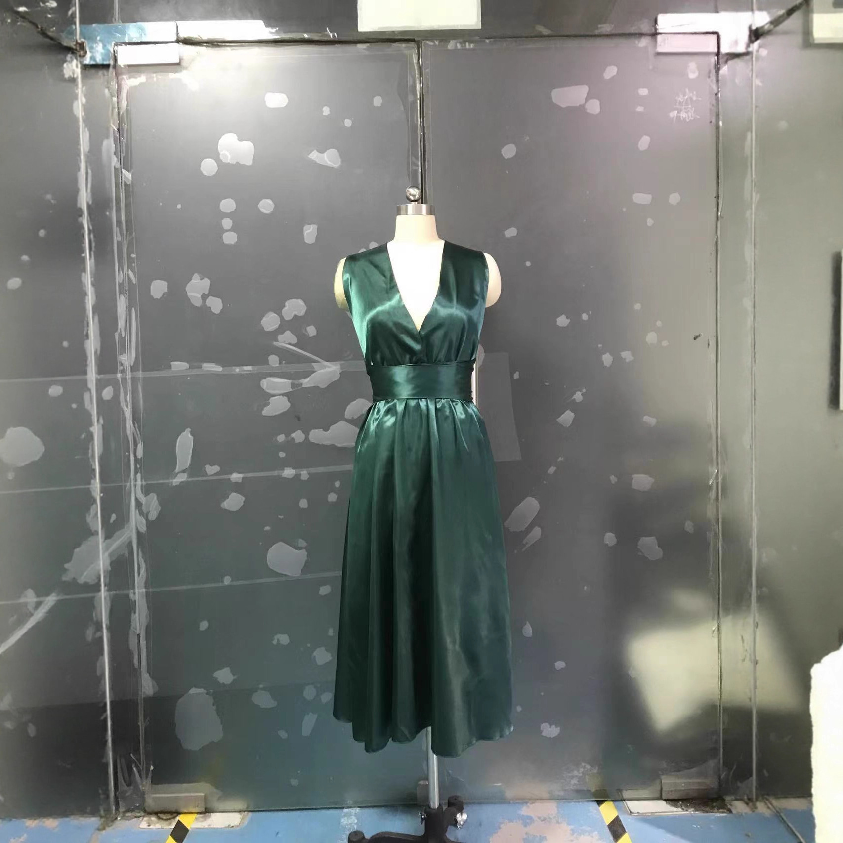 Čezmejna želja AliExpress, pomlad in poletje, enobarvna enobarvna večerna obleka z V-izrezom in brez hrbta, za ženske z visokim pasom in hujšanje