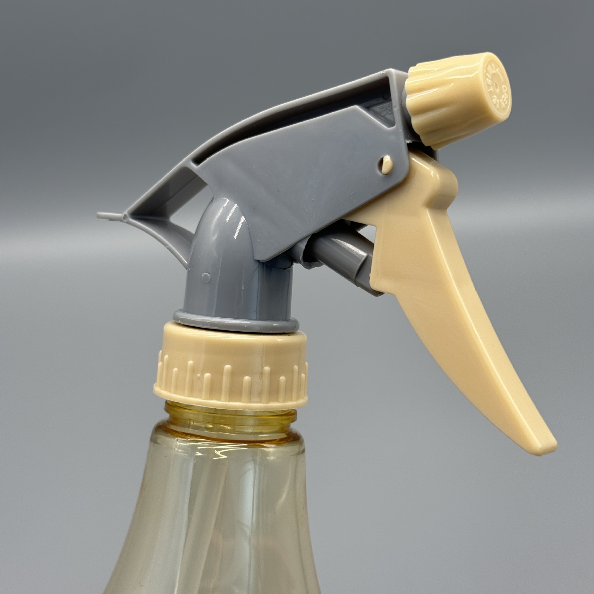 28牙喷头配瓶子清洁剂塑料喷头 可乐饮料瓶通用手扣 式A枪塑料 喷