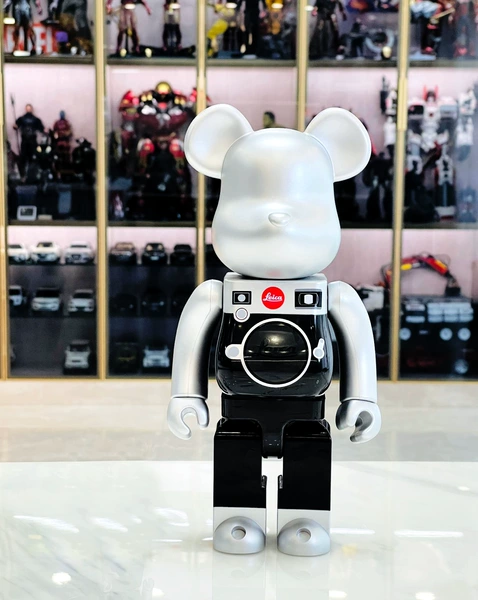 Leica