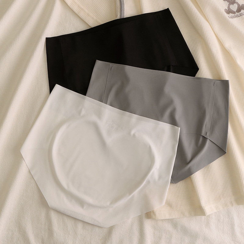 Ice Silk Underwear Women's Summer Thin Peach Hip One-piece Mid-waist Seamless Breathable Pure Cotton Crotch Briefs for Women