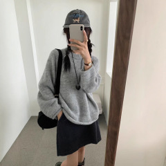 韩系高级感卷边套头圆领毛衣女秋冬新款2025宽松针织衫慵懒风上衣