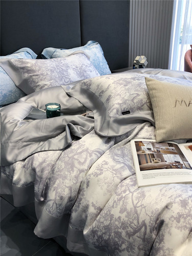 High-end 60-count Lenzing Lyocell Tencel four-piece set with big-name style digital printing quilt cover silk skate silk bedding T