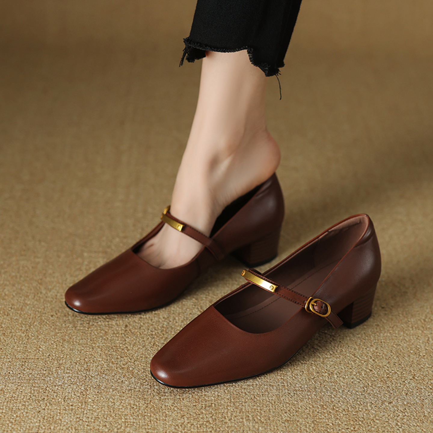 Giày Mary Jane nữ da bò miệng nông gót vuông 4 cm, phong cách công sở đơn giản, không đau chân — màu nâu