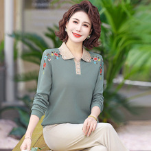 中年妈妈秋装长袖针织小衫绣花上衣新款薄中老年女春秋洋气打底衫