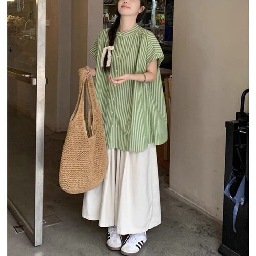 Japanese mint mambo suit for women's summer 2026 new style short-sleeved striped shirt, high waist and wide leg culottes, two-piece set