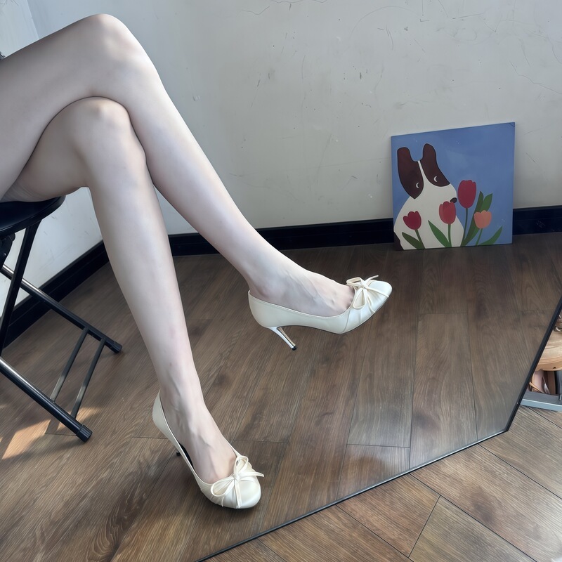 First Encounter Season 2026 Spring and Autumn New Round-Toe Bridal Shoes, Comfortable Wedding Shoes, French Style High Heels, Women's Thin Heel Pumps