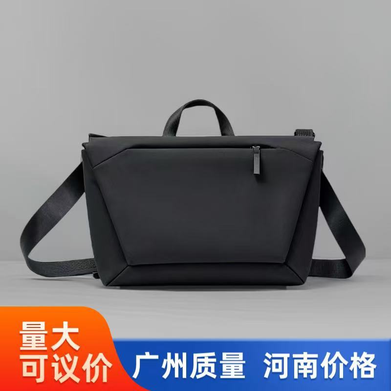 米家同款斜挎包男士电脑背包大容量通勤侧背包女士休闲包学生背包