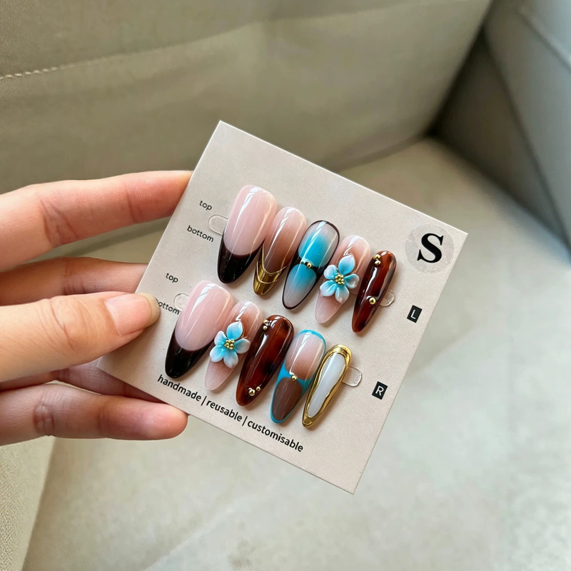【Made in Shenzhen】Blue Flower Vintage Color-Contrast Handmade Wearable Nails, Nail Art, Brightening Nail Stickers, Nail Patches 【Made in Shenzhen】Blue Flower Vintage Color-Contrast Handmade Wearable Nails, Nail Art, Brightening Nail Stickers, Nail Patches