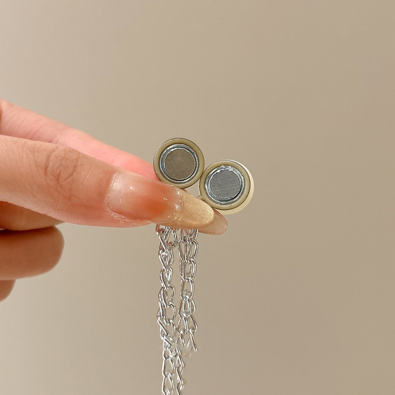 Broche de perlas de hoja de arce de corona europea y americana con arco y flecha, lleno de diamantes, ramillete de la torre Eiffel, decoración de pecho de cadena de zorro de nicho