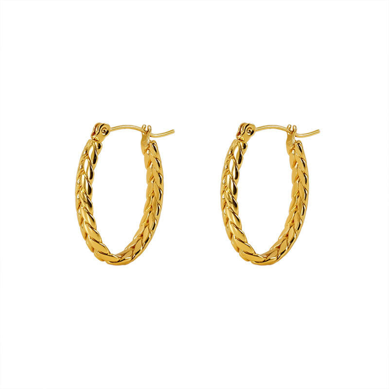 Pendientes de temperamento retro europeo y americano femenino 2024 nuevo estilo caliente celebridades de Internet de nicho pendientes de alta gama Pendientes dorados de todo fósforo