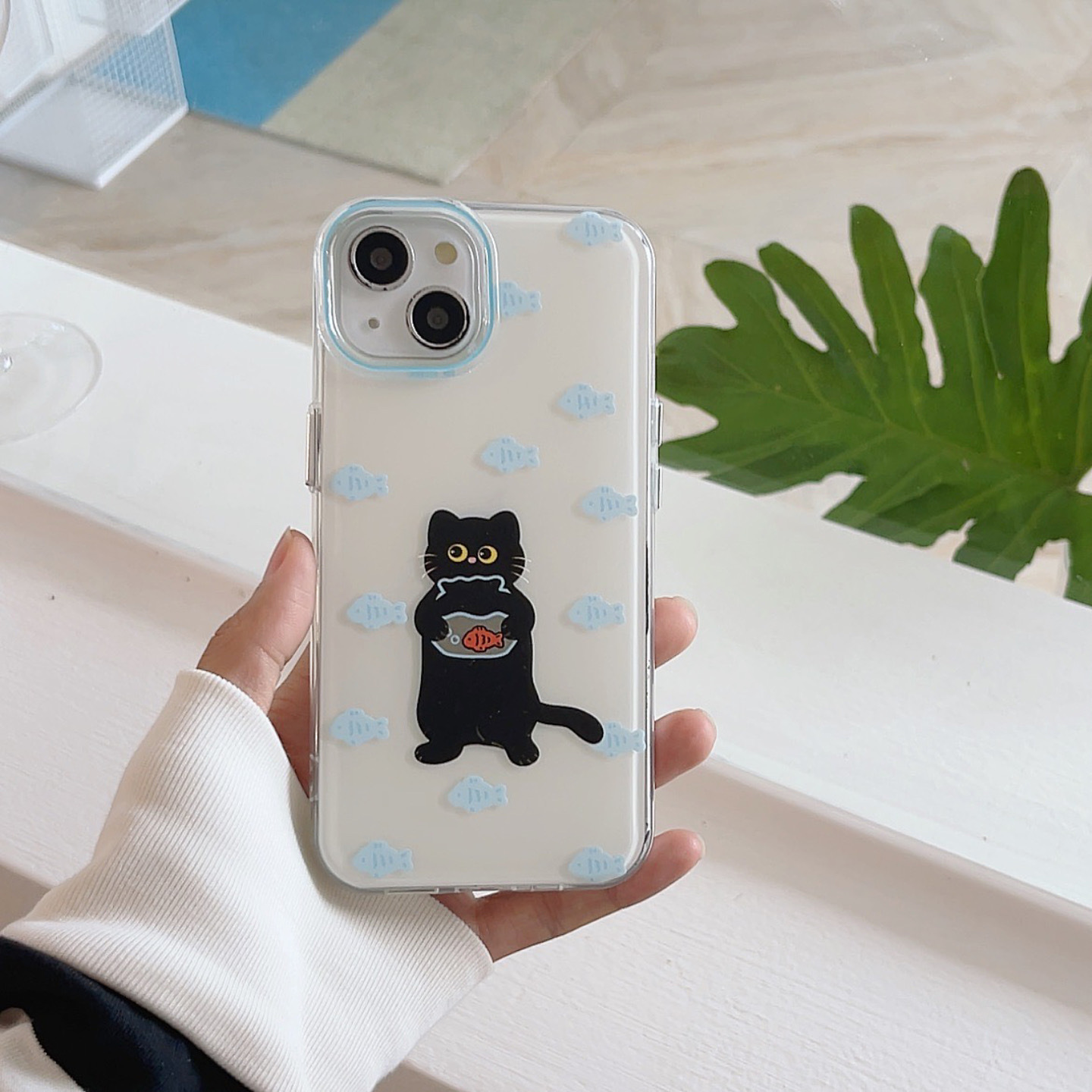 Lindo pez azul gato negro para Apple 16ProMax funda para teléfono móvil 15Pro colgante 14/13 nicho 15PM