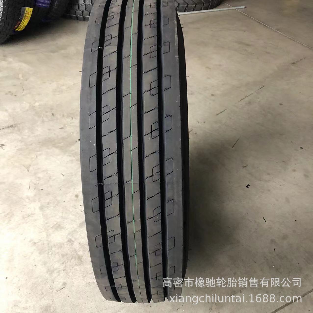 三包 银宝12R22.5卡车载重真空轮胎 载重高  导向/驱动花纹