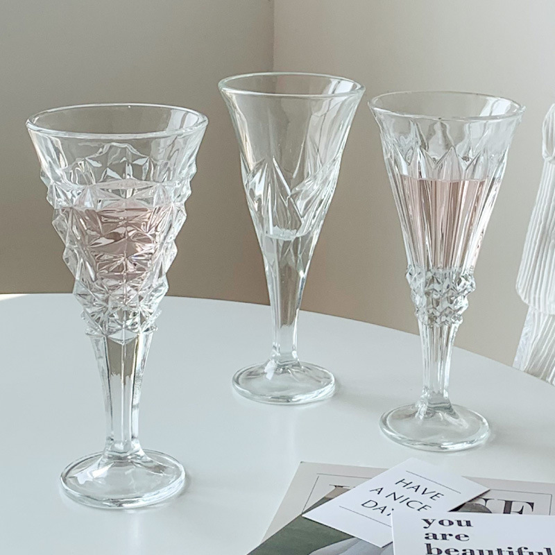 Taza de champán en relieve retro estilo ins francés copa de vidrio copa de vino tinto copa de jugo copa de bebida bar KTV