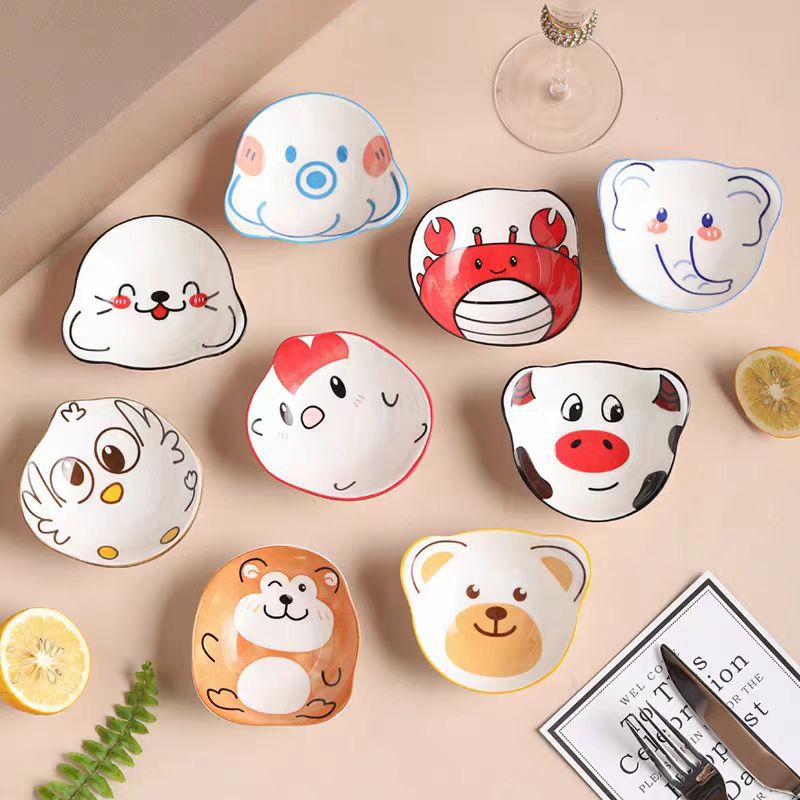 Plato de mesa encantador estilo japonés de plato de condimento de cerámica de forma especial creativo de inmersión casera esmalte de dibujos animados de color platos de salsa de soja