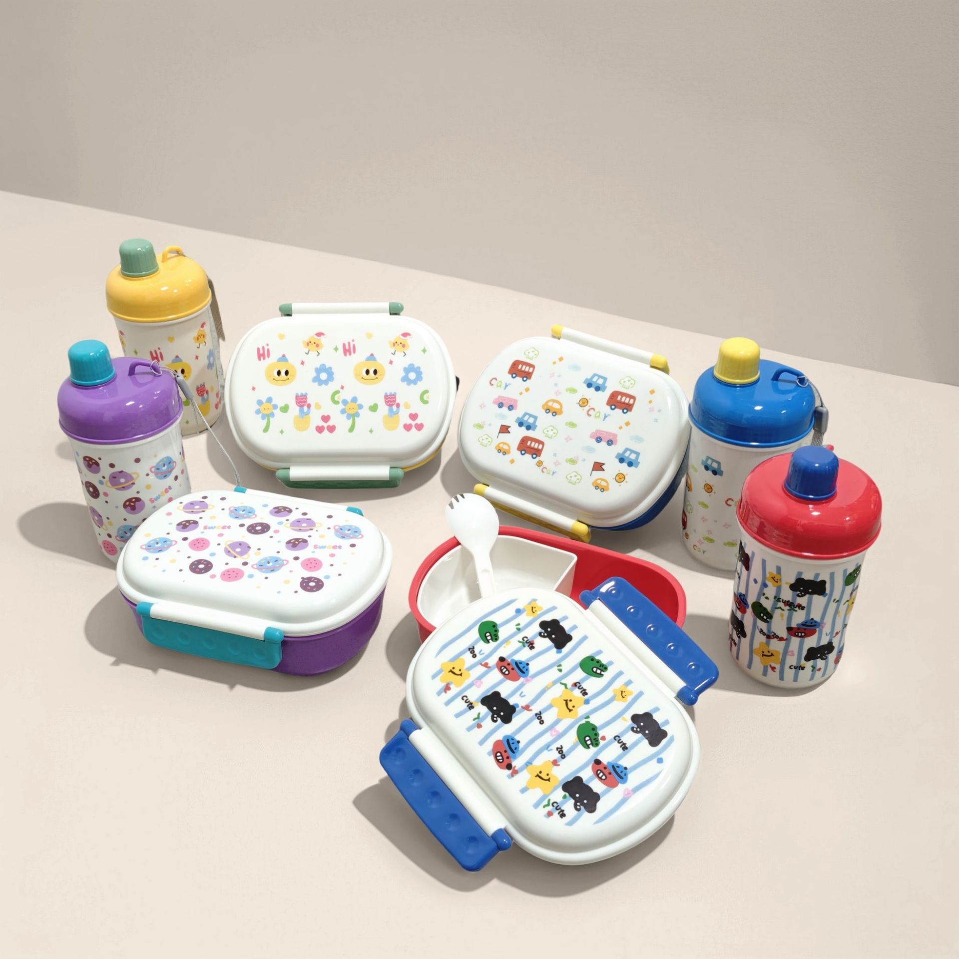 Postaje gratuito, caja de comidas, hervidor de agua, estudiantes y niños, dibujos animados lindos, caja de comidas portátil, tazas de agua potable directas para el hogar