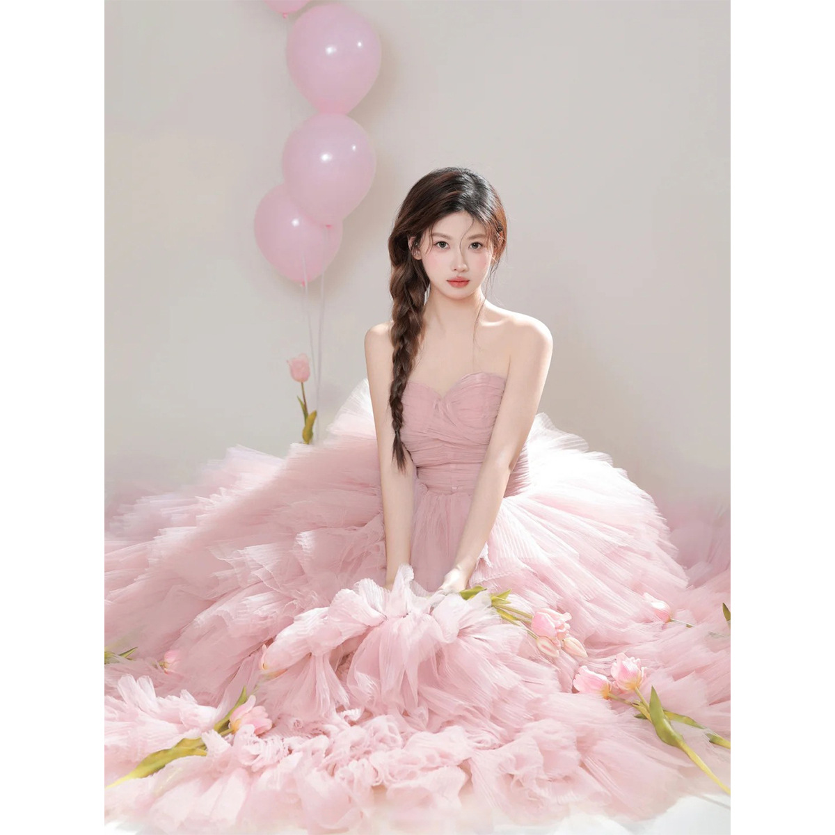 High-End New French-Style Studio Photography Theme Light Wedding Dress Photo Shoot Colorful Strapless Light Wedding Dress Travel Photography with Train Pink