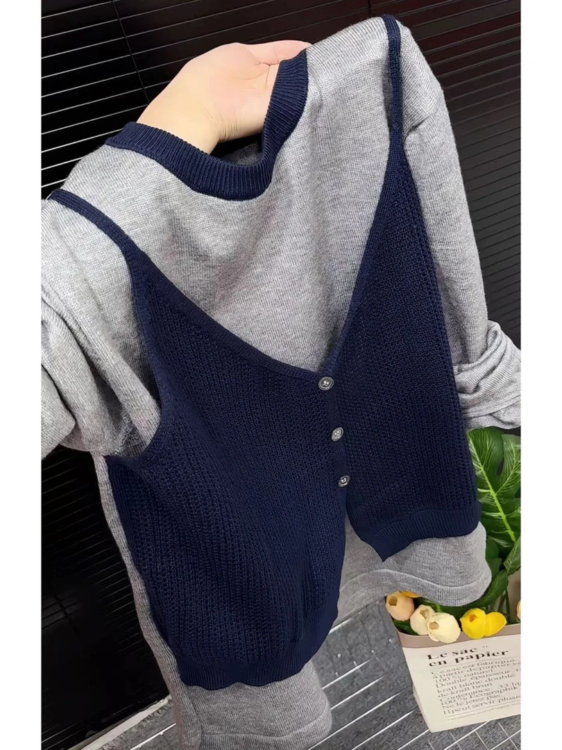 Universal solid color sweater