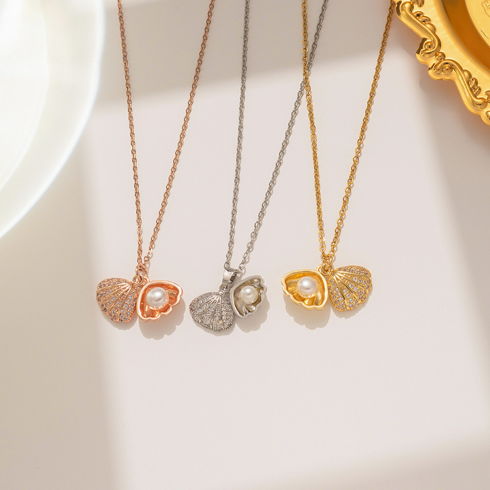 version of diamond-encrusted fashion shell pearl necklace titanium steel anti-fading necklace femininity fan-shaped pendant net red jewelry_voghion.com