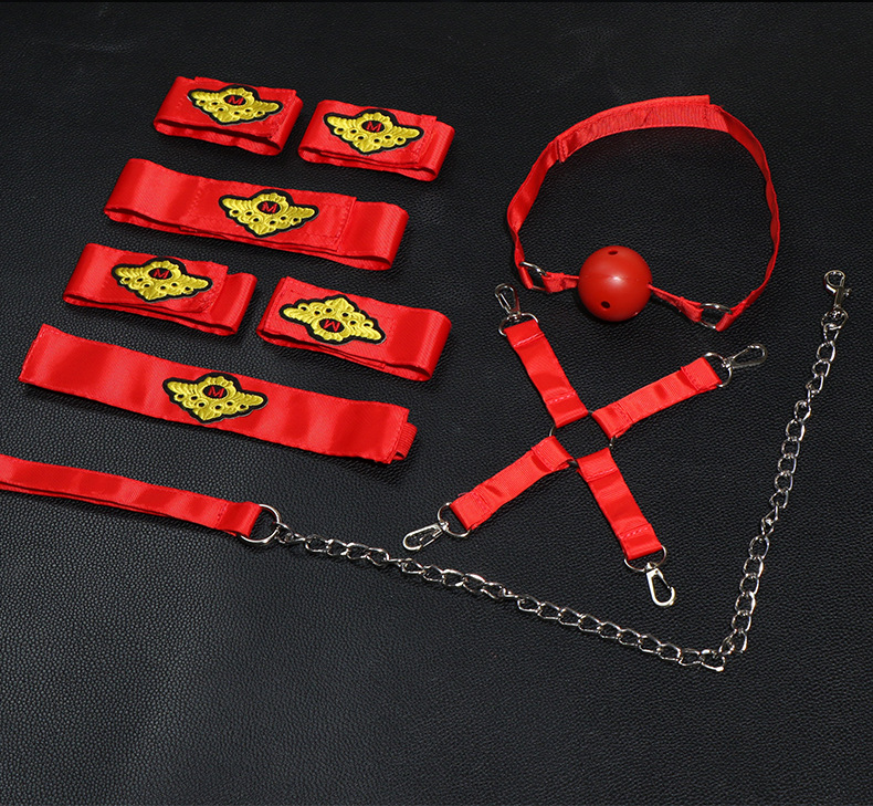SM Seven-Piece Adult Couple Play Set with Handcuffs, Ball Gag, Whip, Nipple Clamps, Candle and Sheet — detail image 27