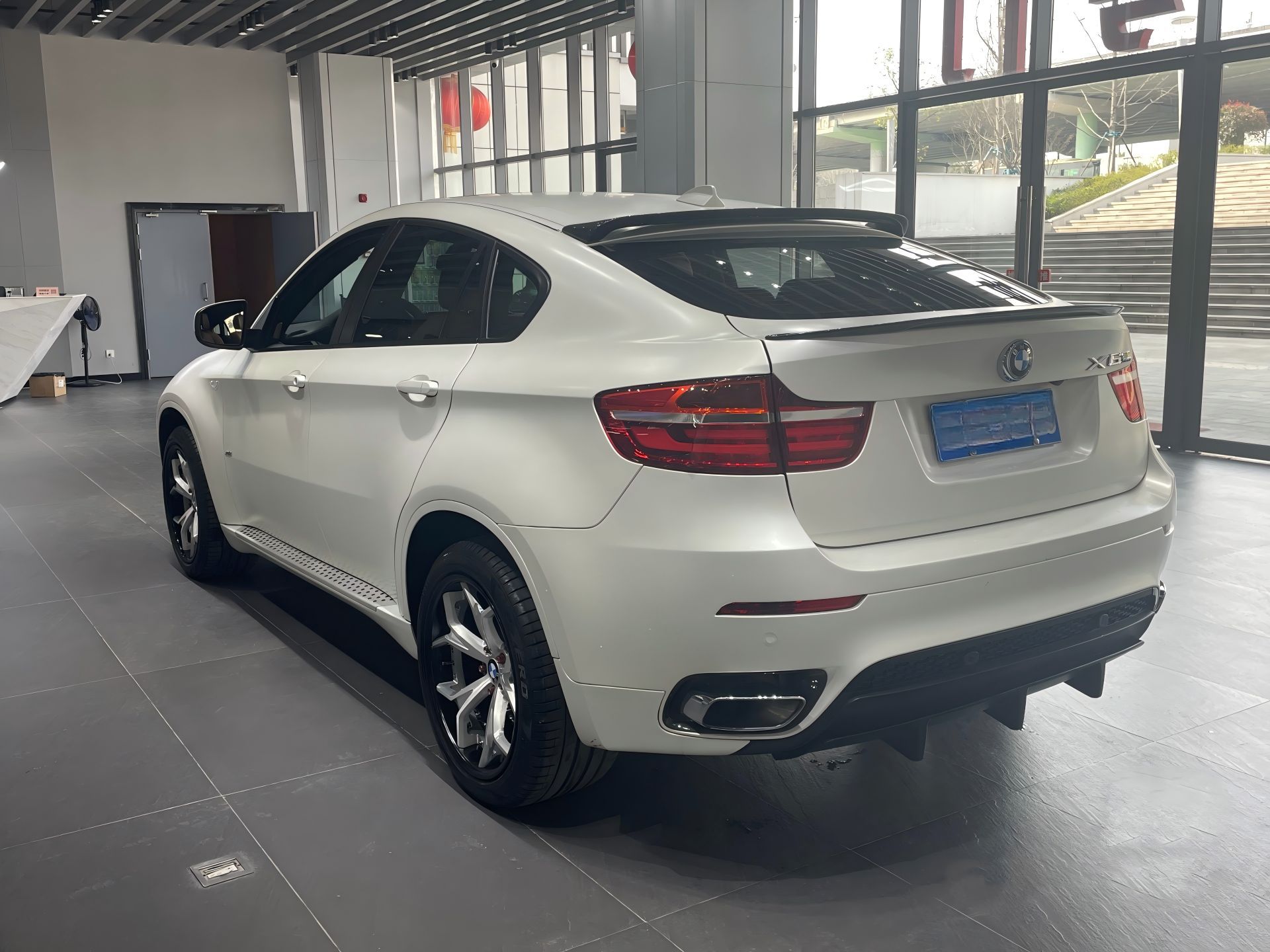 Suitable for 2008-2015 BMW X6 E71 modified to X6M front bumper and rear bumper injection molded PP modified body kit