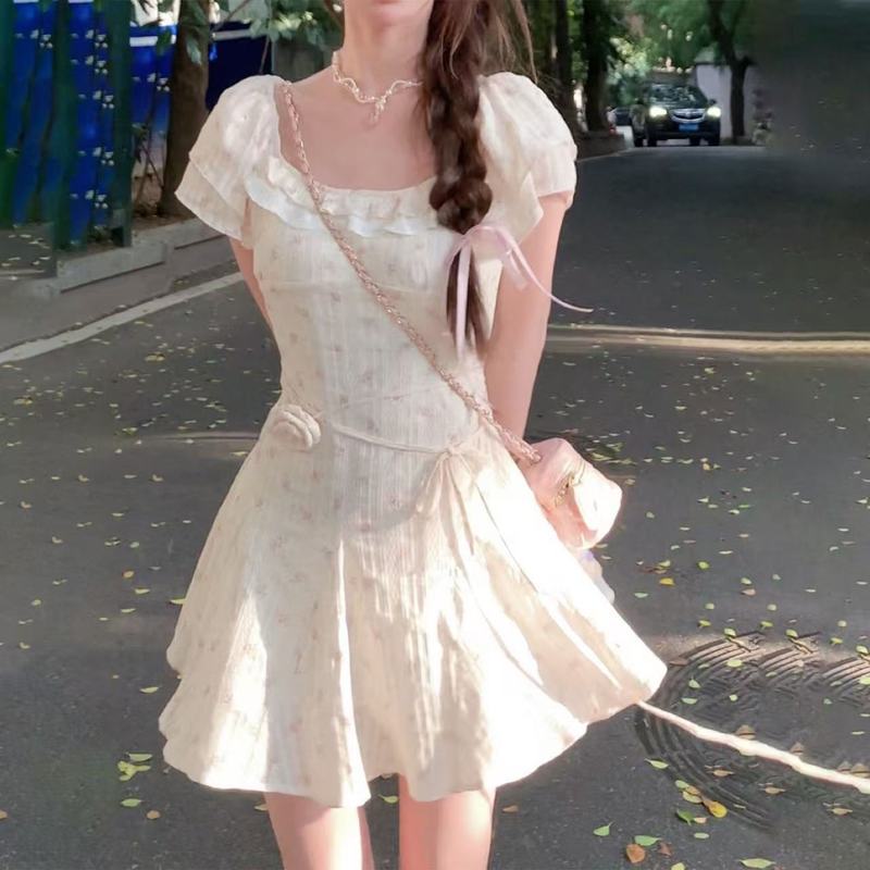 甜美百搭2025年夏季法式碎花小个子绝美方口领收腰连衣短裙A字裙|undefined