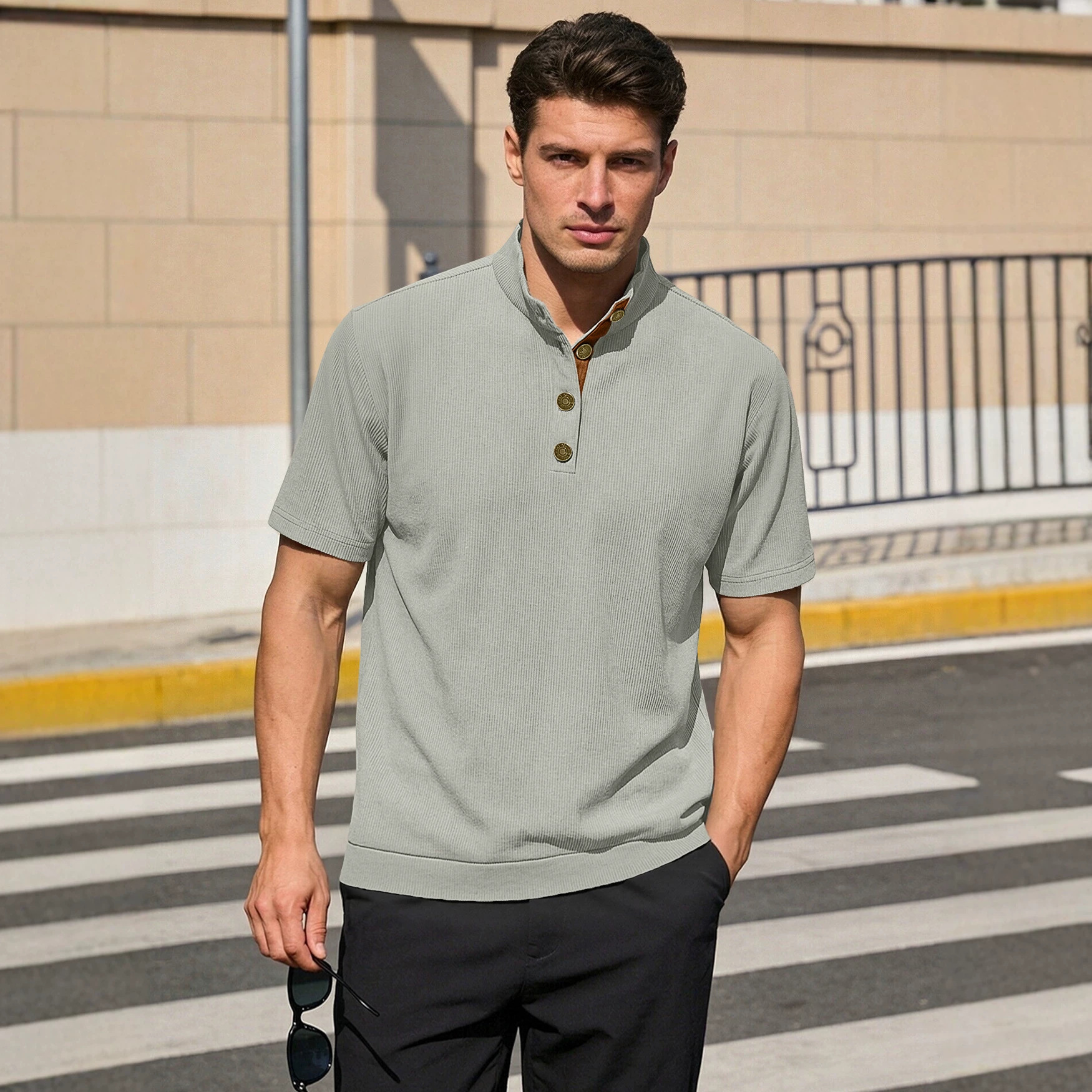 Estación independiente transfronteriza primavera y otoño tamaño europeo hombre ocio al aire libre cuello de manga corta velcro jersey de punto