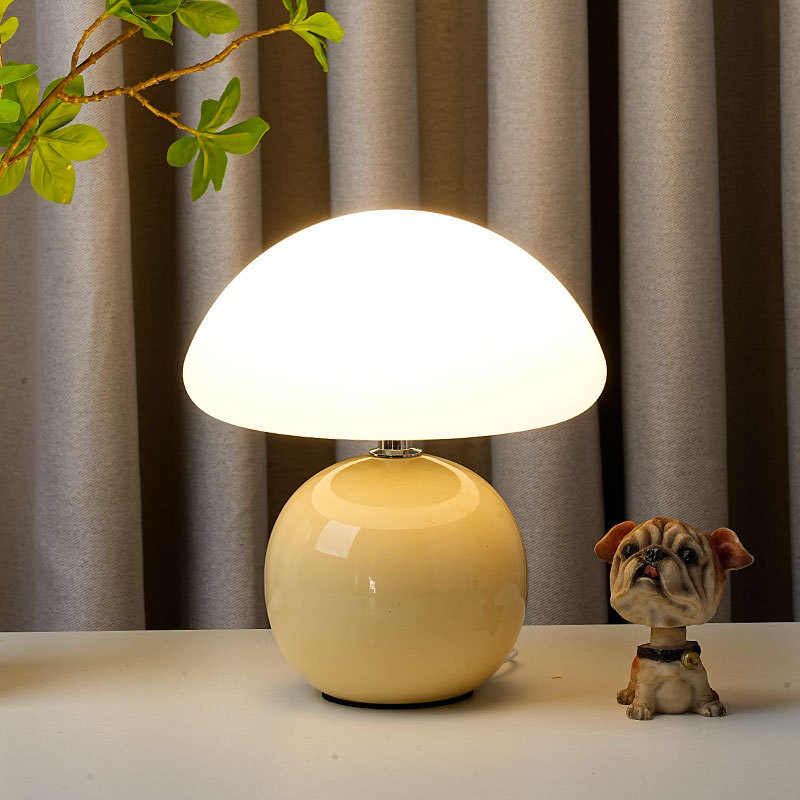Cross-Border New Style Mushroom Table Lamp Ceramic Girl's Bedroom Bedside Table Dormitory Cream Style High Aesthetic Atmosphere Night Light