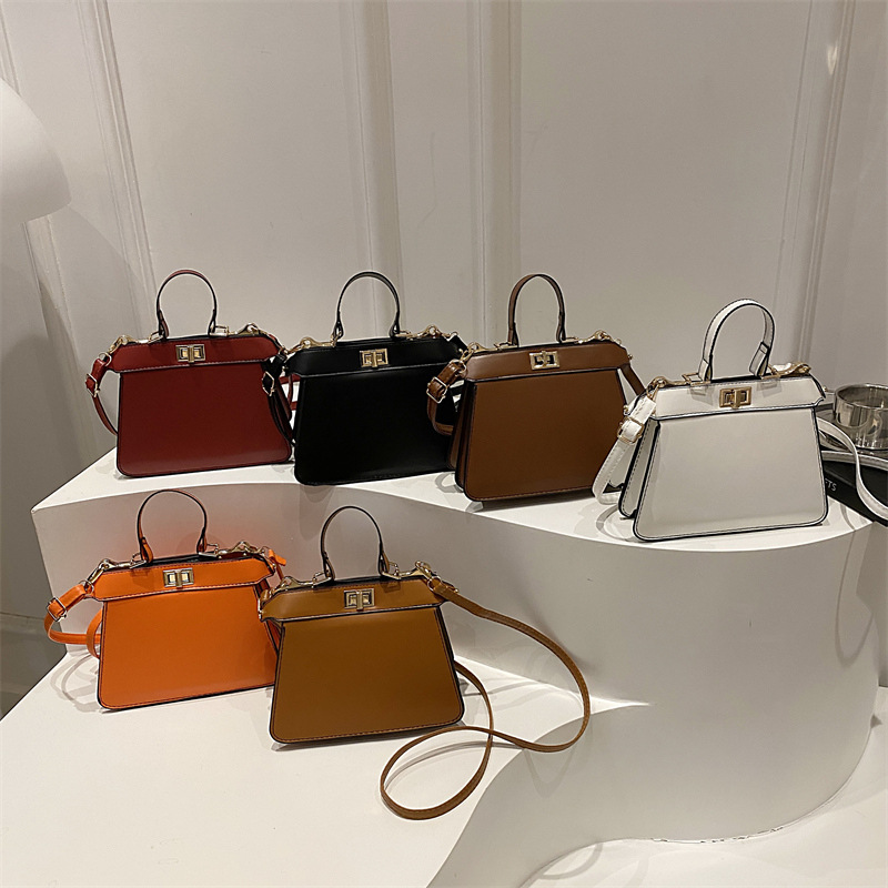 Qadın Retro Çiyin Çantası və Krossbody Messenger Modeli
