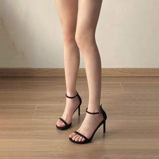�߸�ЬŮ2025���¿��ļ�swһ�֎�������ɫ�ԸЕr�b�_�R�W�t��Ь