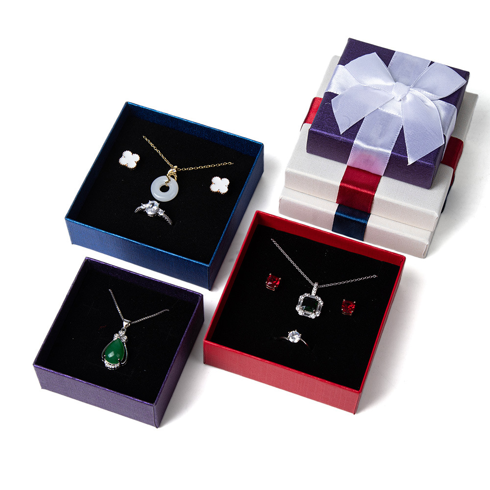 Caja de regalo de joyería de arco de seda cubierta cuadrada de anillo caja de almacenamiento de joyería de pendientes collar caja de almacenamiento