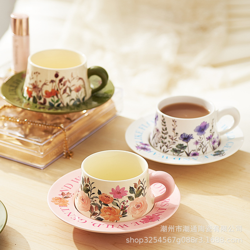 Tazas de café exquisitas y platos parejas tazas de menú de flores retro de alto valor de cara regalo de mano marca taza caja de regalo