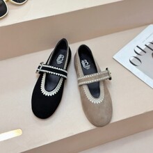 �W��վEŮЬ26���r��ײɫܛ��SƤ�A�^���e���mһ�֎��������Ь