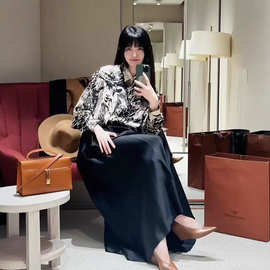 LP2025新款女装黑色柔软定位印花双绉真丝图案长袖衬衫