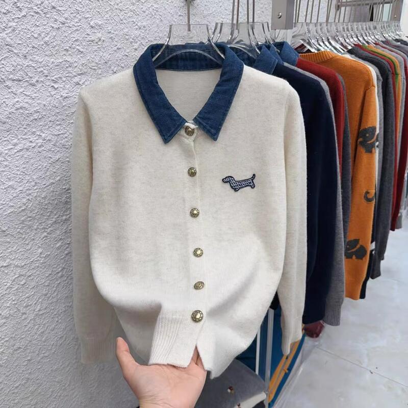 Korean-Style Atmospheric Outfit with a Turn-Down Collar and Contrasting Color Long-Sleeve Knit Cardigan for Women, New Autumn/Winter 2026 Top Jacket Korean-Style Atmospheric Outfit with a Turn-Down Collar and Contrasting Color Long-Sleeve Knit Cardigan for Women, New Autumn/Winter 2026 Top Jacket